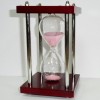 Настольные песочные часы с блестящим розовым песком 5 минут 17 см.